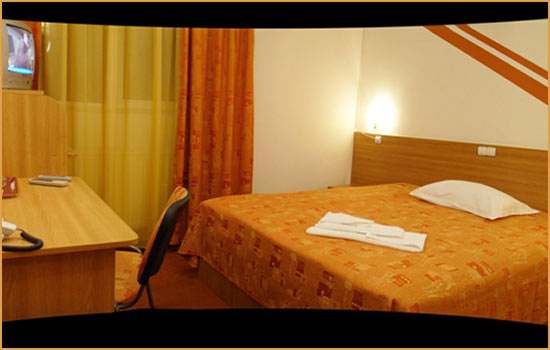 Hotel Est - old-g4